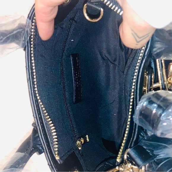 Bagley Mischka Elegant Black Quilted mini Handbag with crossbody NWT - Picture 4 of 5